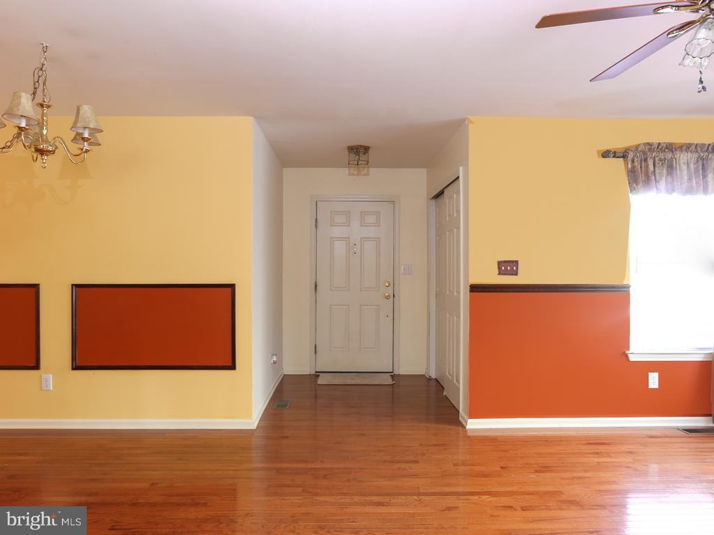 20 Birmingham Dr - Photo 3 of 25