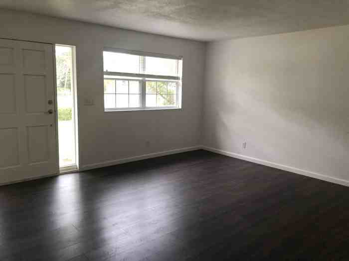 2173 Cortez Rd - Photo 2 of 5