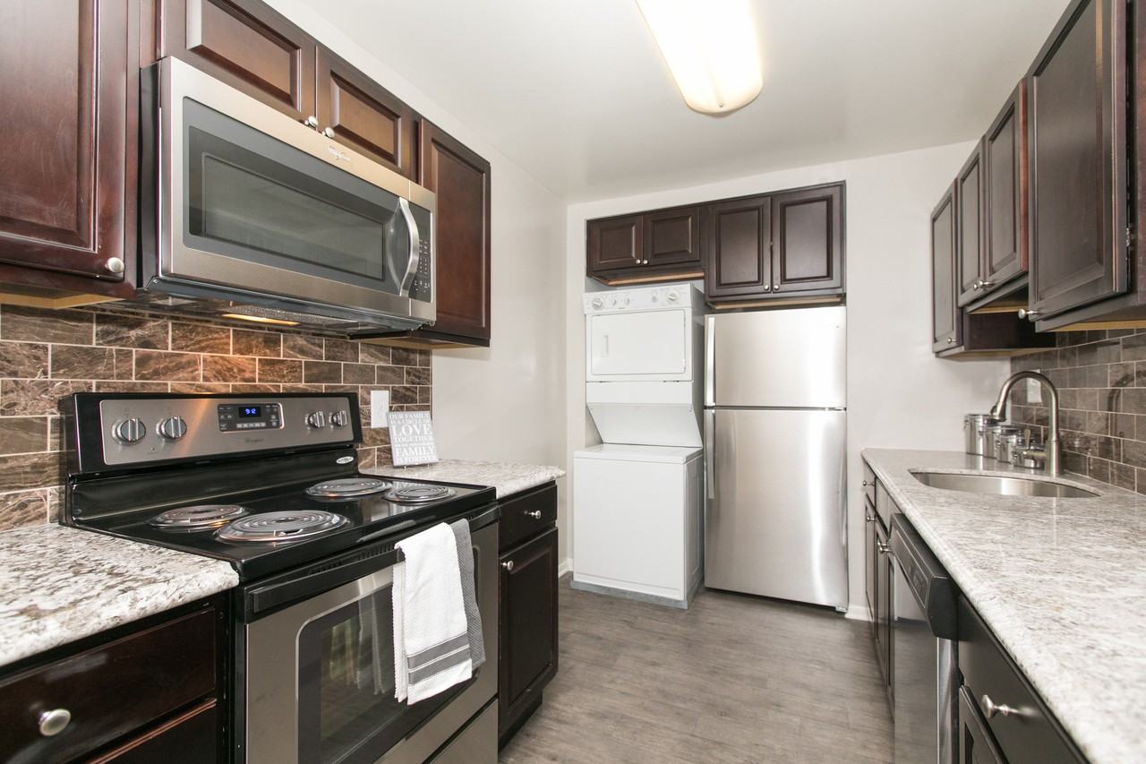Skylark Pointe Apartments 5 Luddy Ct Skylark Pointe Apartments 5 Luddy Ct