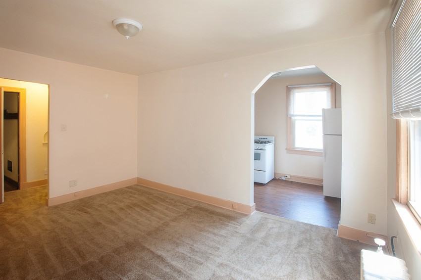 King's Arms - Photo 3 of 10