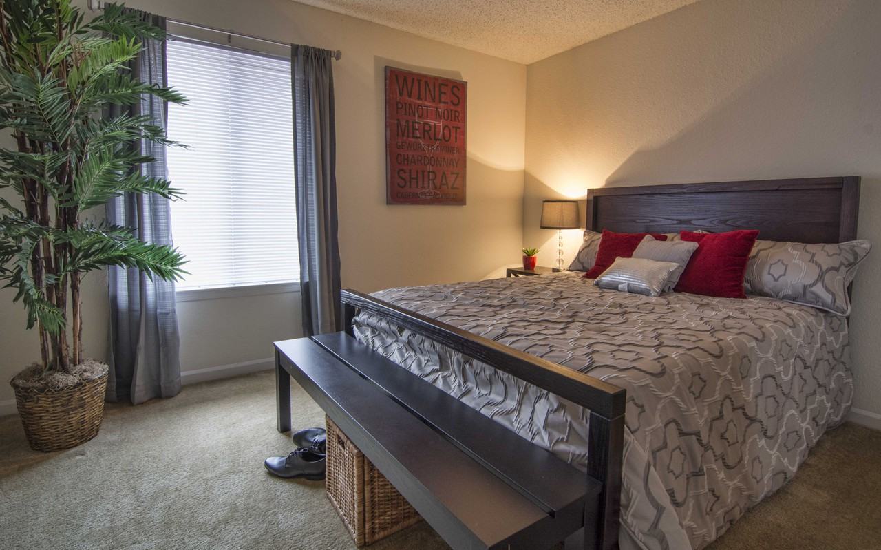 Country Club GA - Photo 3 of 11