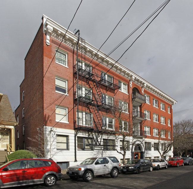 The Chesterbury - Photo 2 of 8