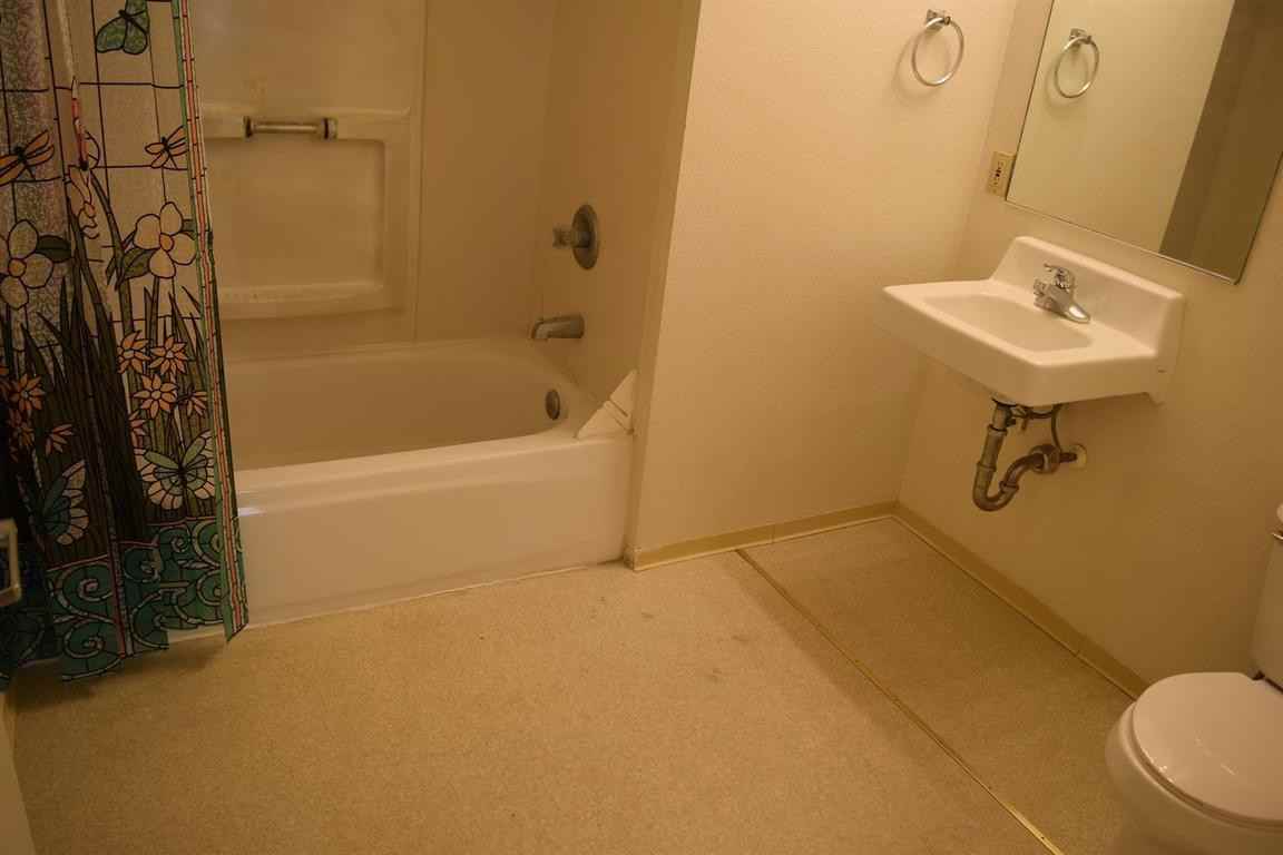 Hill Point Apartments - Photo 3 of 11