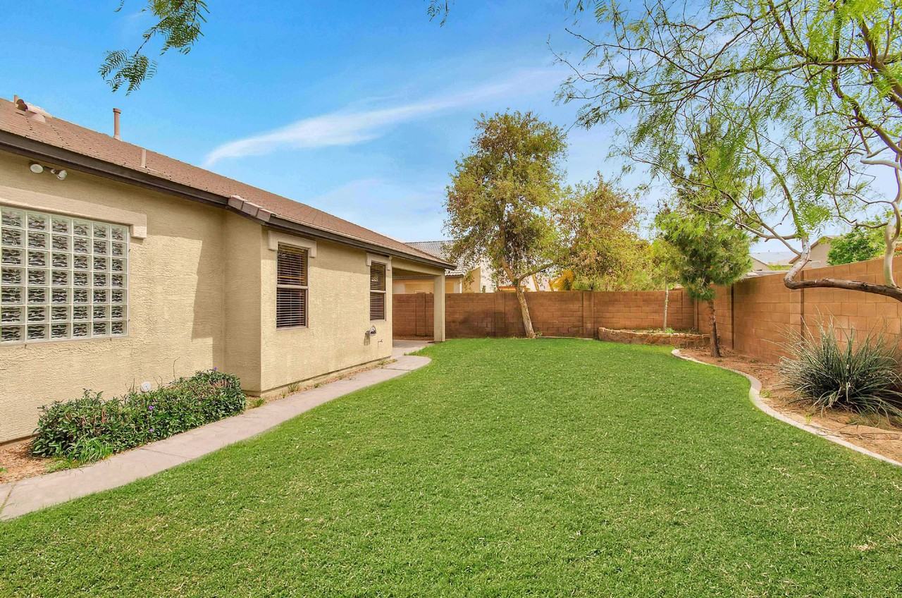 4140 S Splendor Pl - Photo 2 of 10