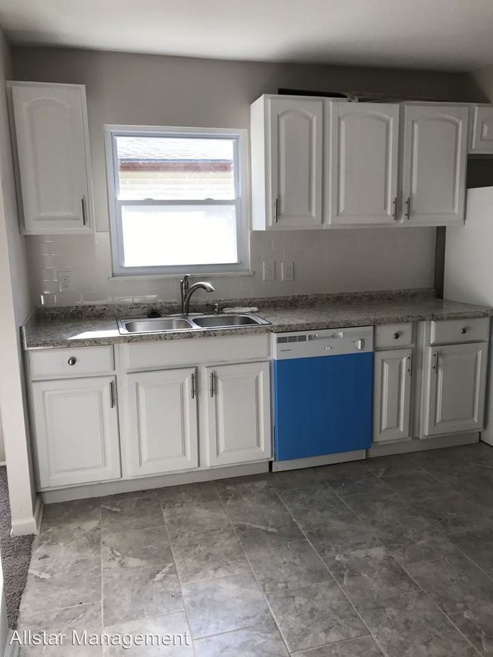 5807 Kimberly Dr - Photo 3 of 9