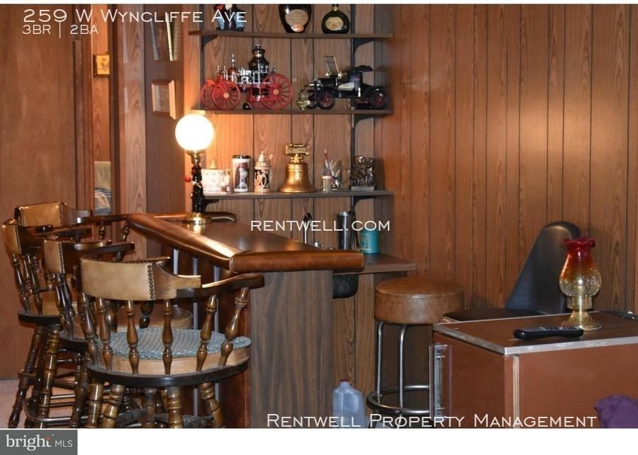 259 W Wyncliffe Ave - Photo 2 of 6