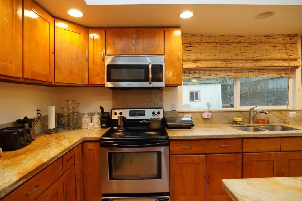 4423 S Rose St - Photo 2 of 14