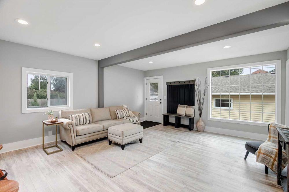 2910 California St NE - Photo 3 of 28