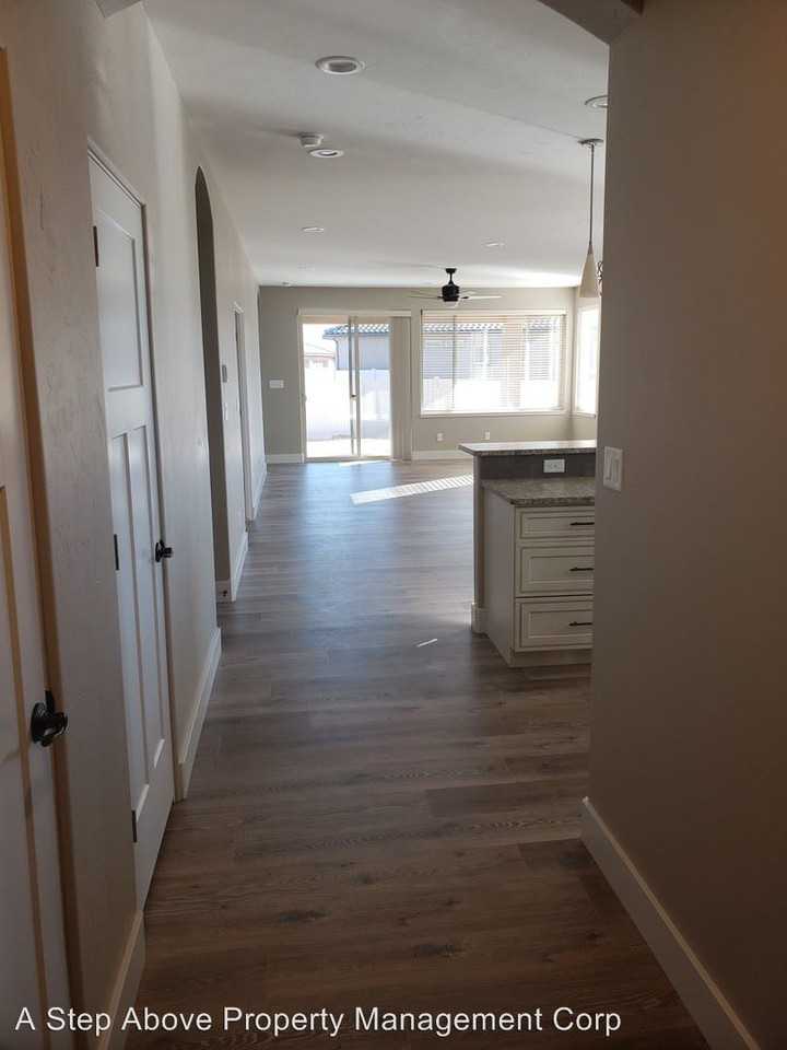 208 Kelso Mesa Dr - Photo 2 of 10