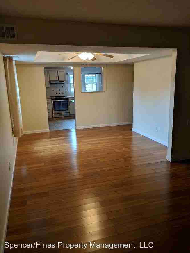 102 Fernridge Dr - Photo 3 of 22