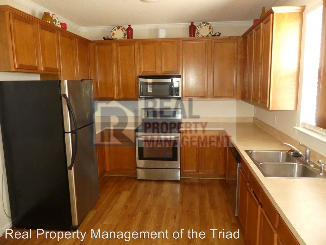 5 Raintree Ct - Photo 2 of 24