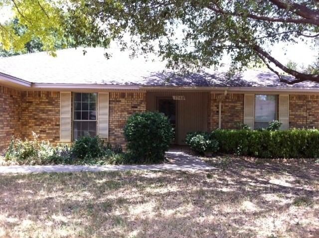 1743 Bent Tree Dr - Photo 3 of 16