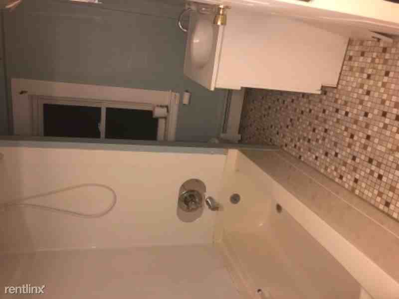 3 Lovell Ct - Photo 3 of 9