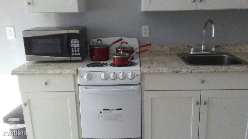 930 N Rife St - Photo 3 of 6