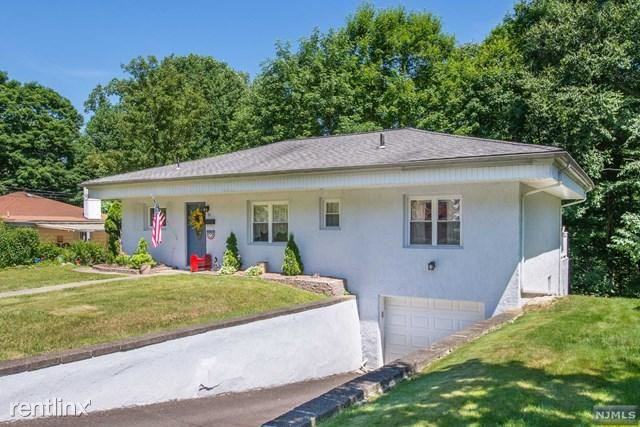 96 Truman Blvd - Photo 2 of 9