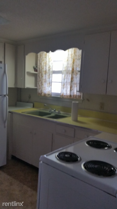 1319 Windmill Rd - Photo 2 of 10