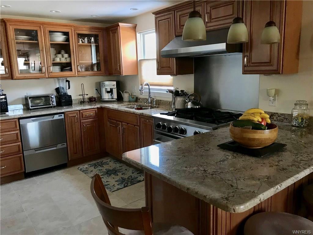 3967 Main St - Photo 2 of 10