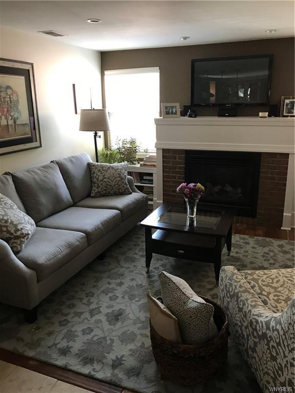 3967 Main St - Photo 3 of 10