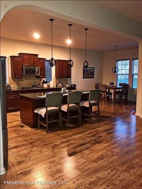 74 Coachman Cir - Photo 2 of 8