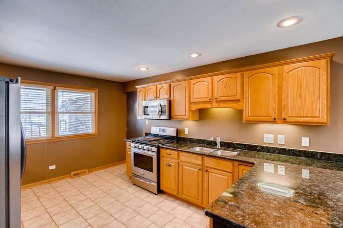 19622 Glennell Ave - Photo 2 of 17