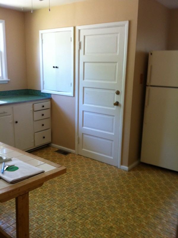 404 N James - Photo 3 of 8