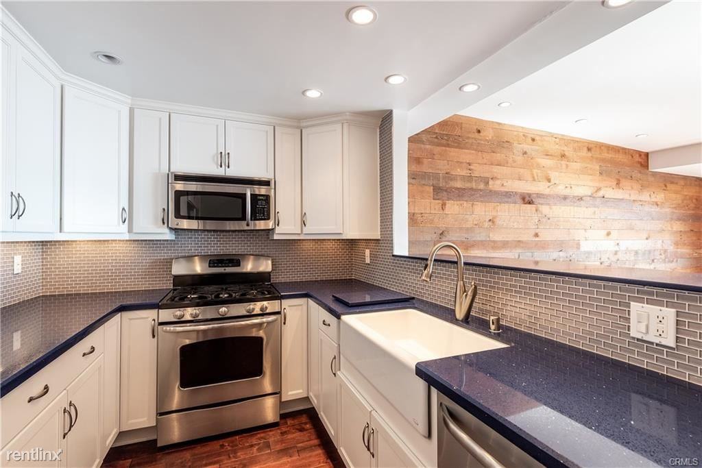 653 Manhattan Beach Blvd #M - Photo 3 of 22