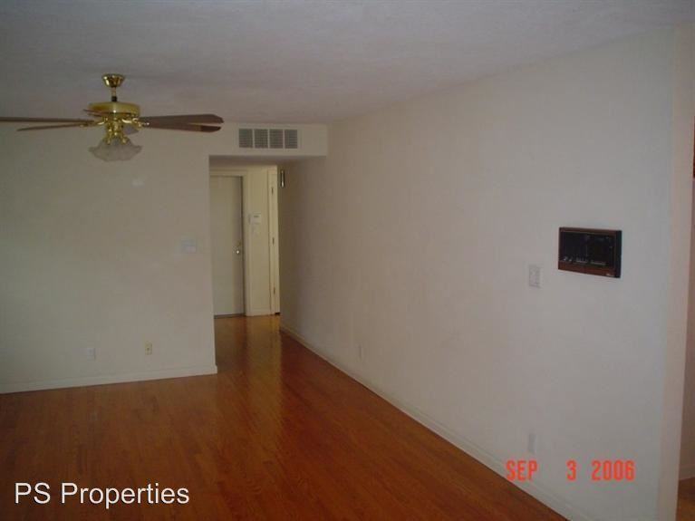 11808 Summertree Rd NE - Photo 2 of 7