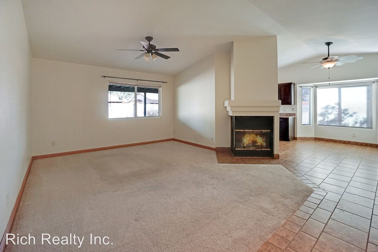 2550 W Falbrook Way - Photo 2 of 8