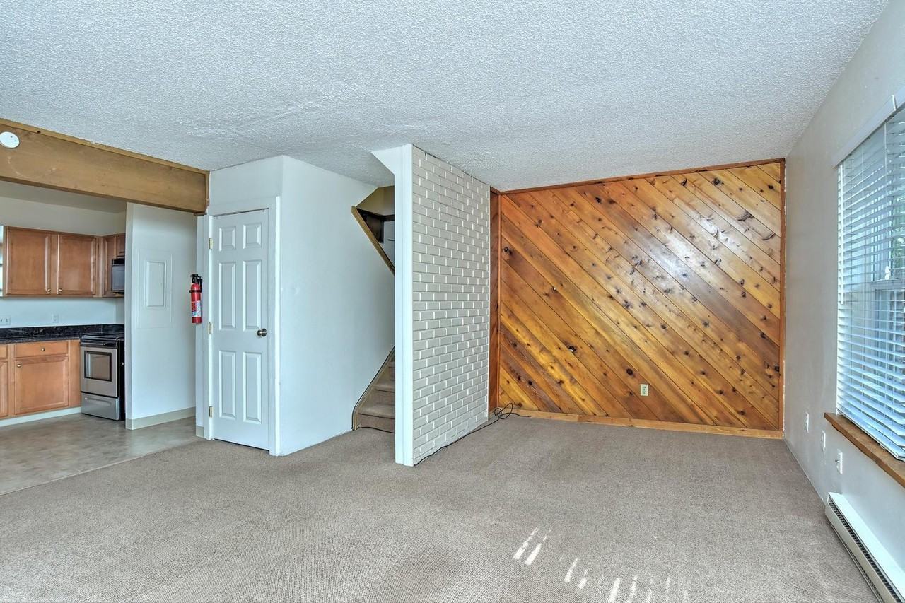 1846 Arapahoe Ave - Photo 3 of 18