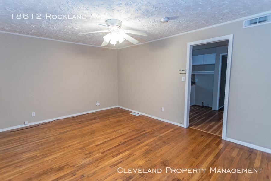 18612 Rockland Ave - Photo 3 of 20