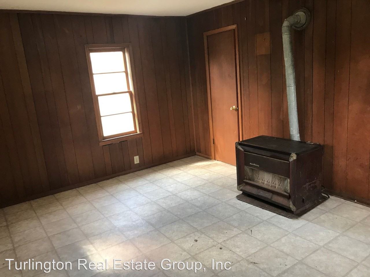 207 Jackson St - Photo 3 of 10