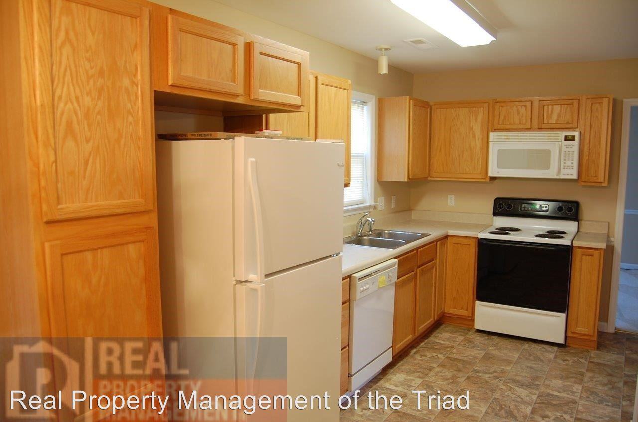 225 Braeburn Dr - Photo 2 of 10