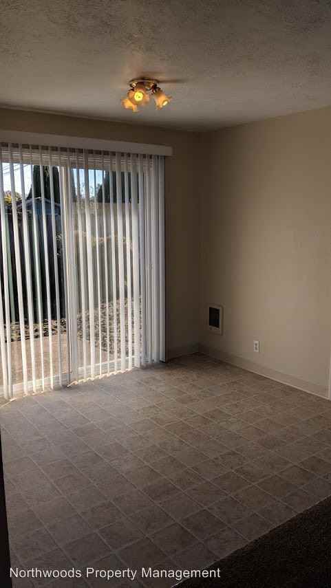 2127 N 17th St - Photo 3 of 8