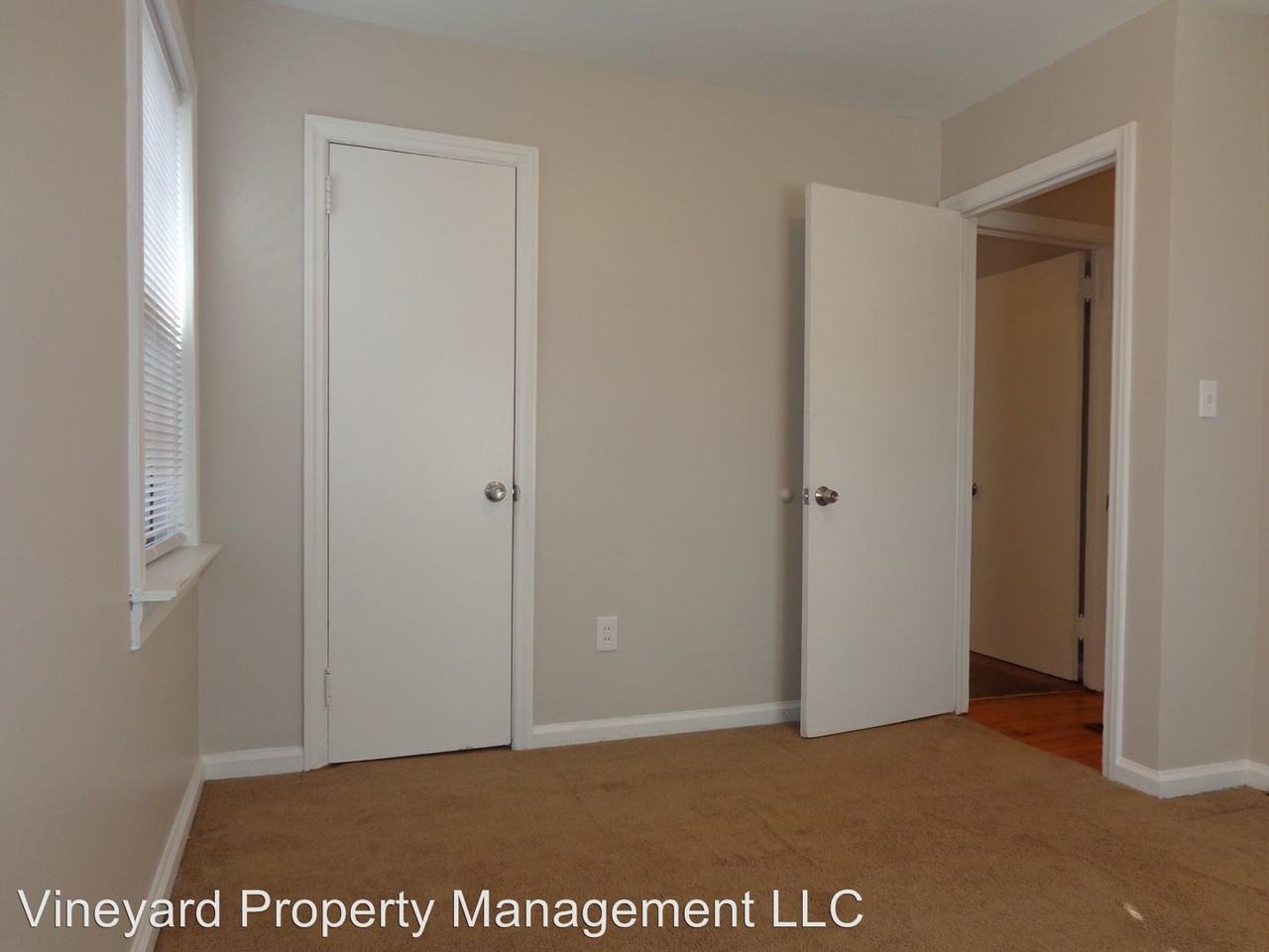 50 Peachtree Cir SE - Photo 3 of 27