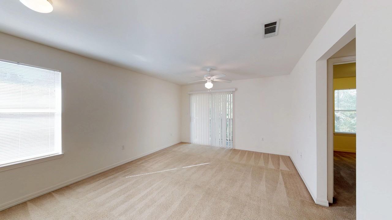1859 Norwood Ct - Photo 3 of 6