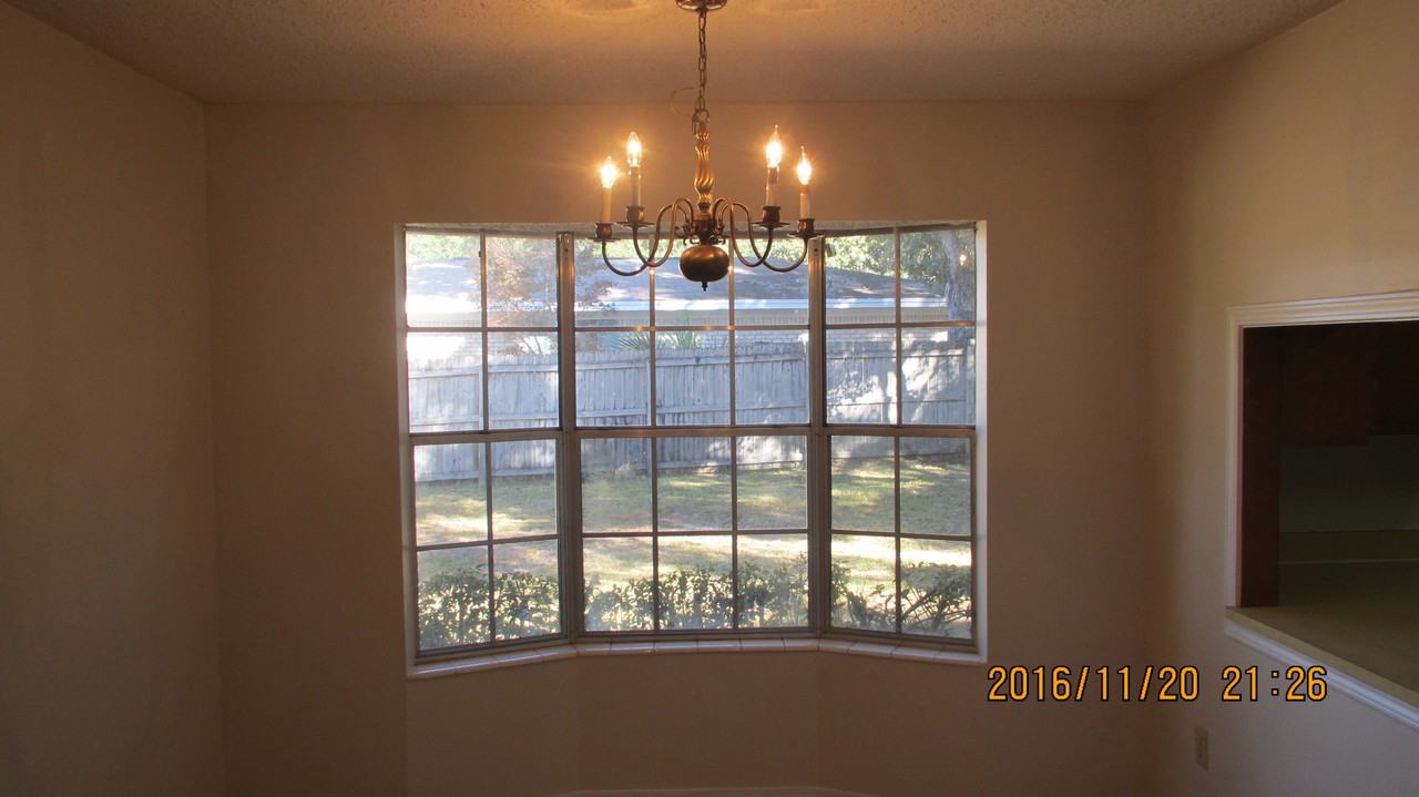 732 Overbrook Dr - Photo 3 of 7