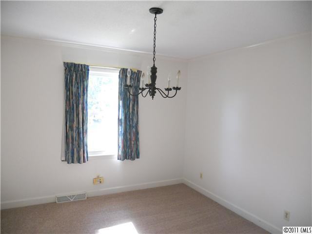 2971 Tipperary Rd - Photo 2 of 6