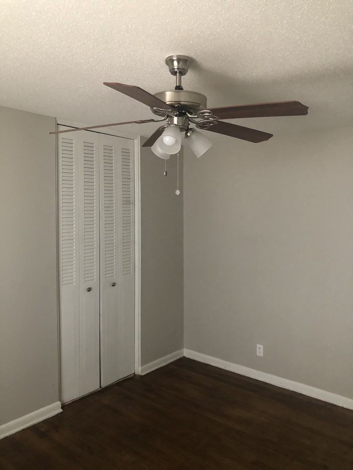 4201 Chippewa Rd - Photo 3 of 3
