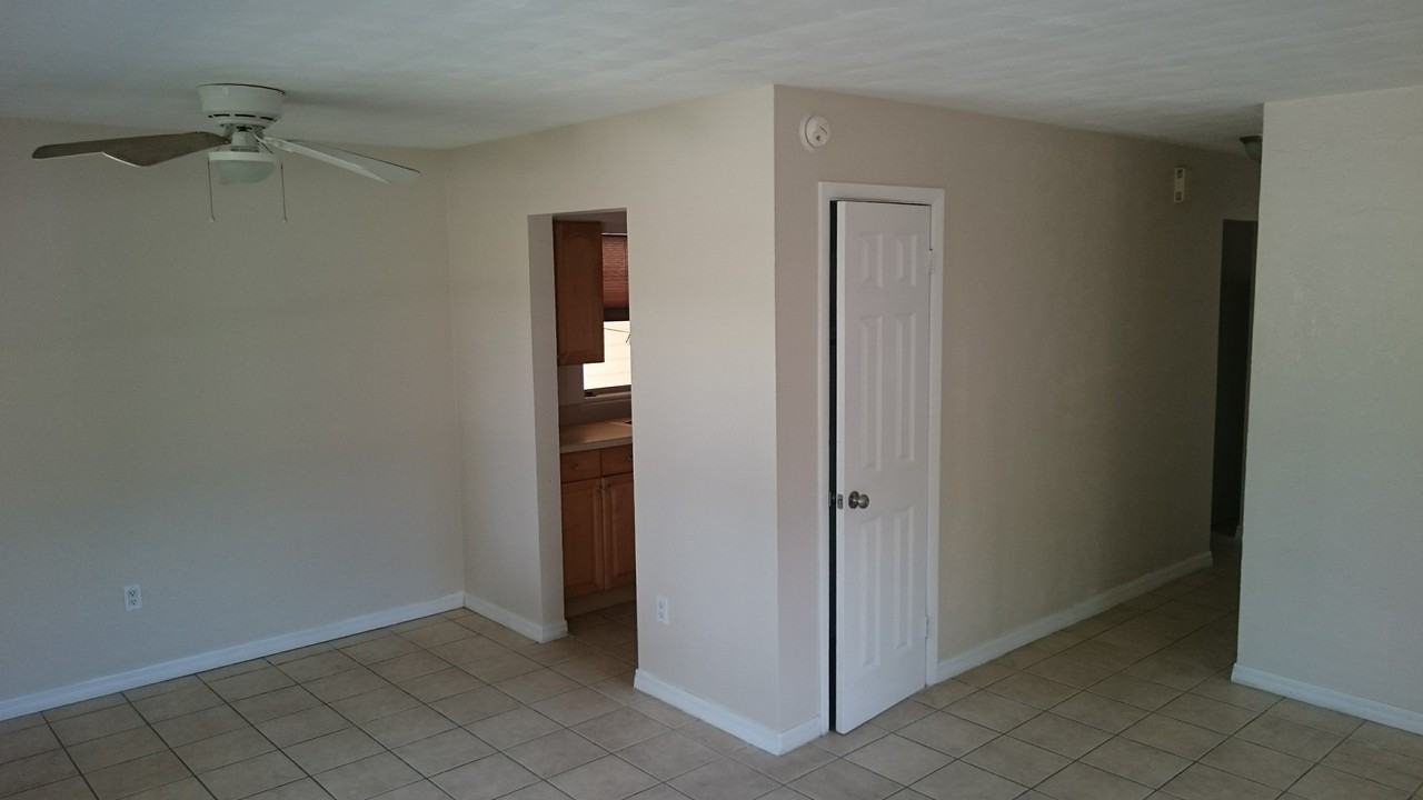 1938 Golfview Ave - Photo 2 of 5