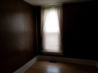 1956 E North St - Photo 3 of 5