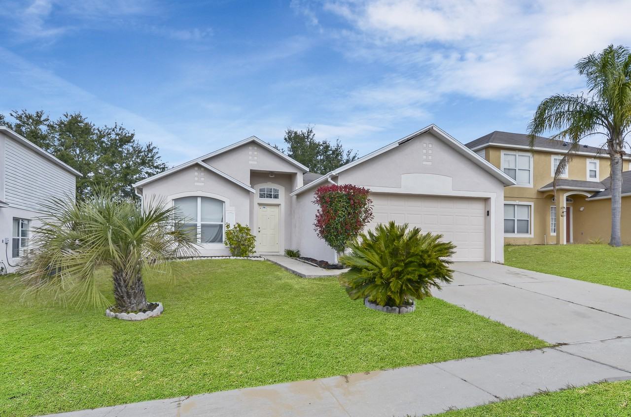 416 Elgin Blvd, Davenport, FL 33897 3 Bedroom House for 1,325/month