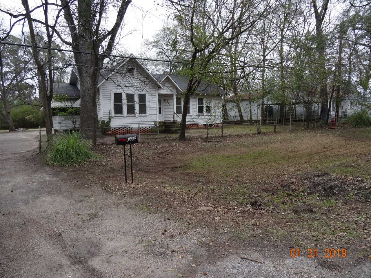 1312 Ellis Ave - Photo 3 of 9