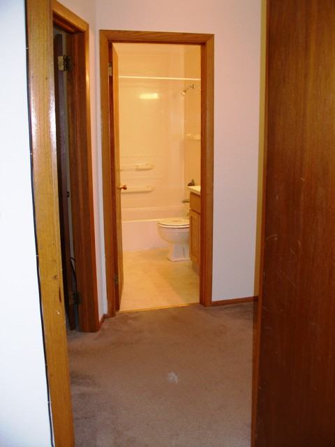 126 N Center Ave - Photo 6 of 16