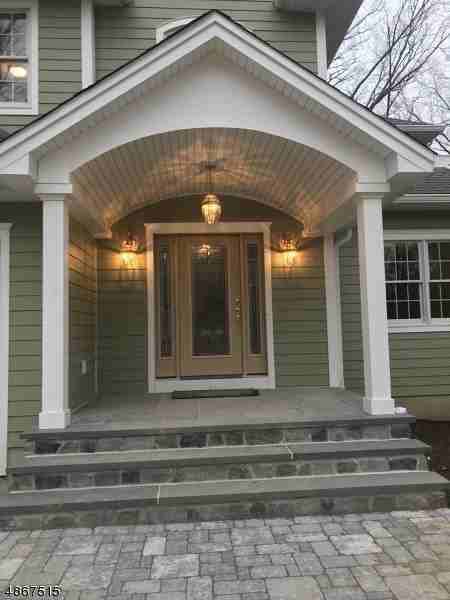 83 W Lake Shore Dr - Photo 2 of 19