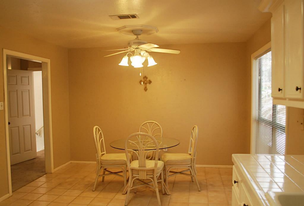 32 Camelback Ct - Photo 3 of 9