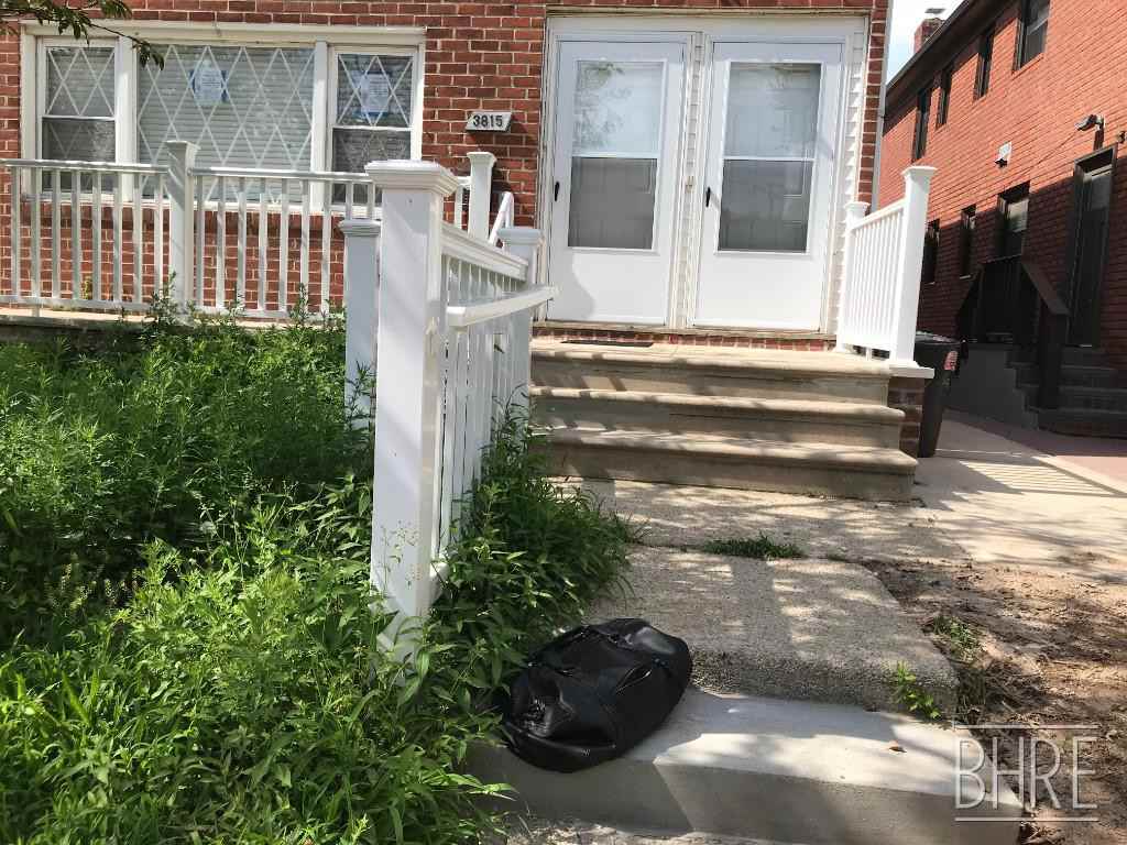 3815 Ocean View Avenue 2 - Photo 2 of 7