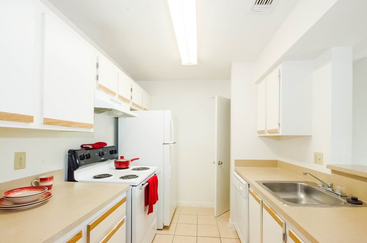 Village Park Apartments For Rent 4501 Landing Dr