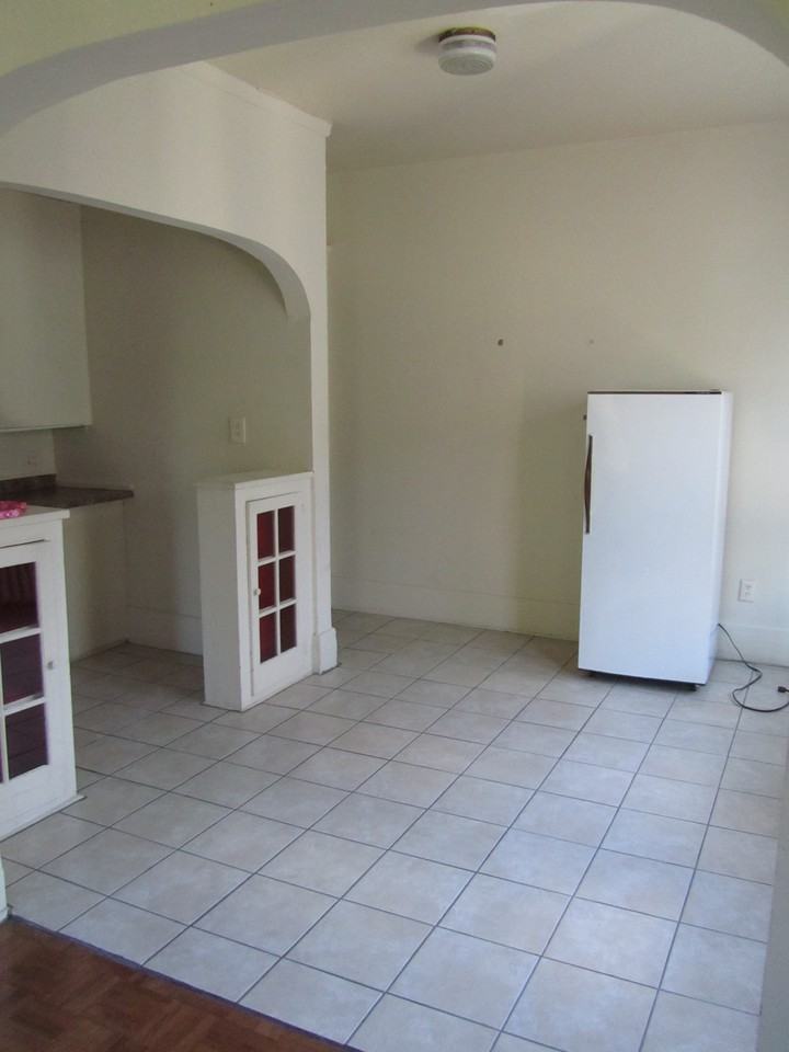 268 Alexander Street - Photo 2 of 26