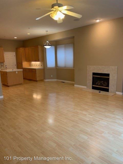 442 Riesling St - Photo 3 of 8