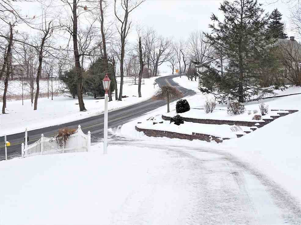 118 Becker Rd - Photo 2 of 28
